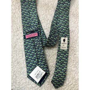 NWT Vineyard Vines Navy and Lime Patterned Tie